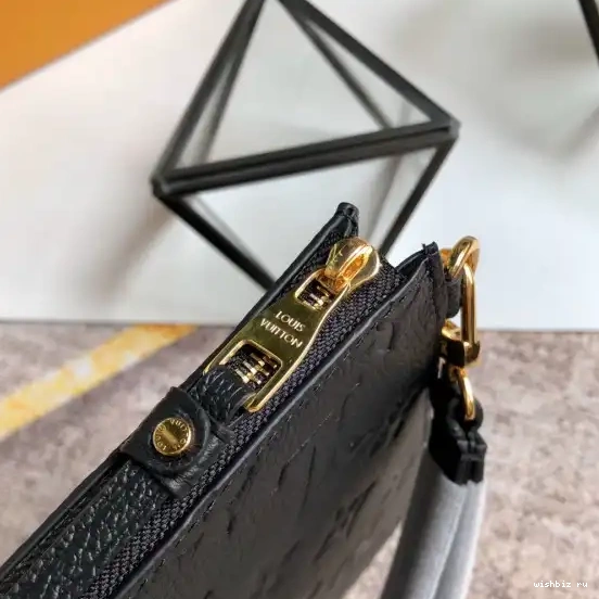 WIS VUITTON MM POCHETTE LOUIS MÉLANIE 0622
